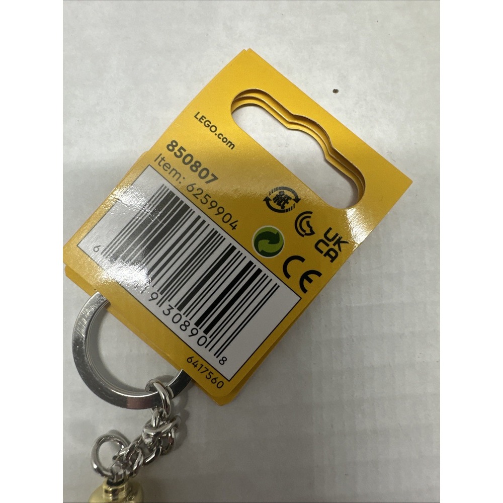 LEGO - Gold Mini Figure Key Chain - Picture 4 of 4